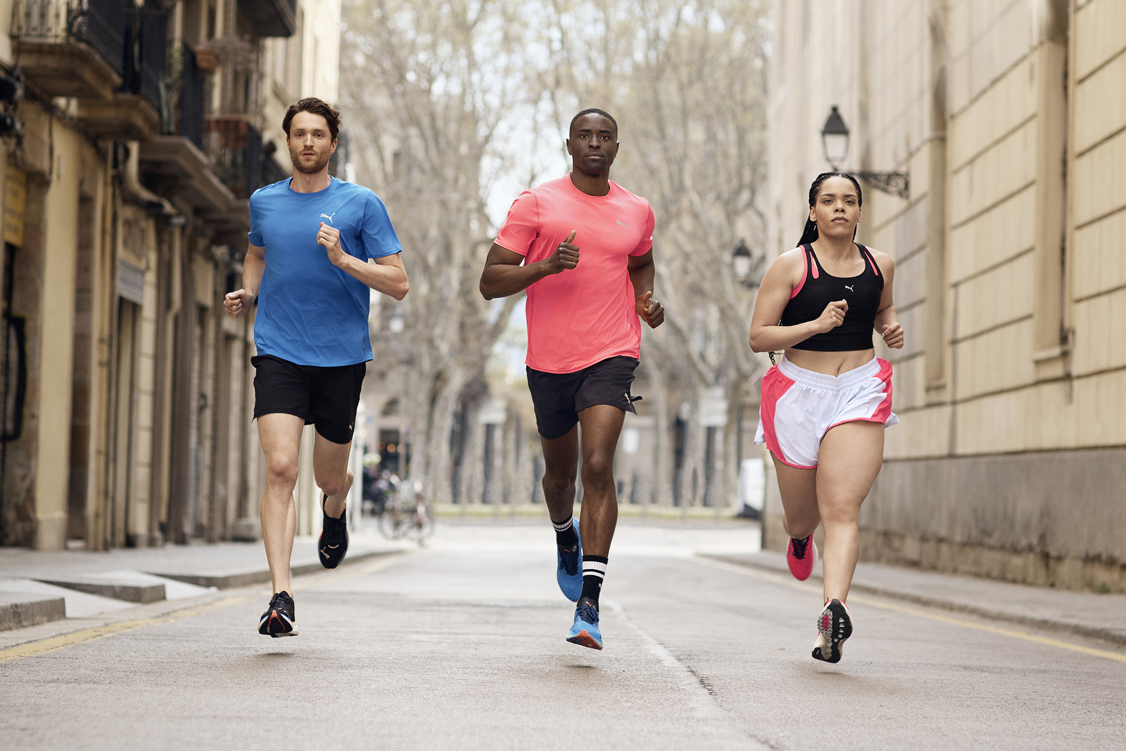 Zapatillas de running: 3 beneficios clave para carreras de larga distancia